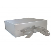 Keepsake Size Silver Magnetic Seal Gift Boxes - (300mm x 300mm x 90mm)
